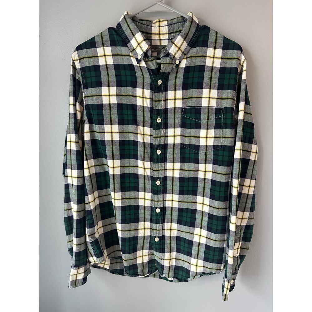 L.L. Bean Signature 100% Cotton Plaid Button up Size Medium
